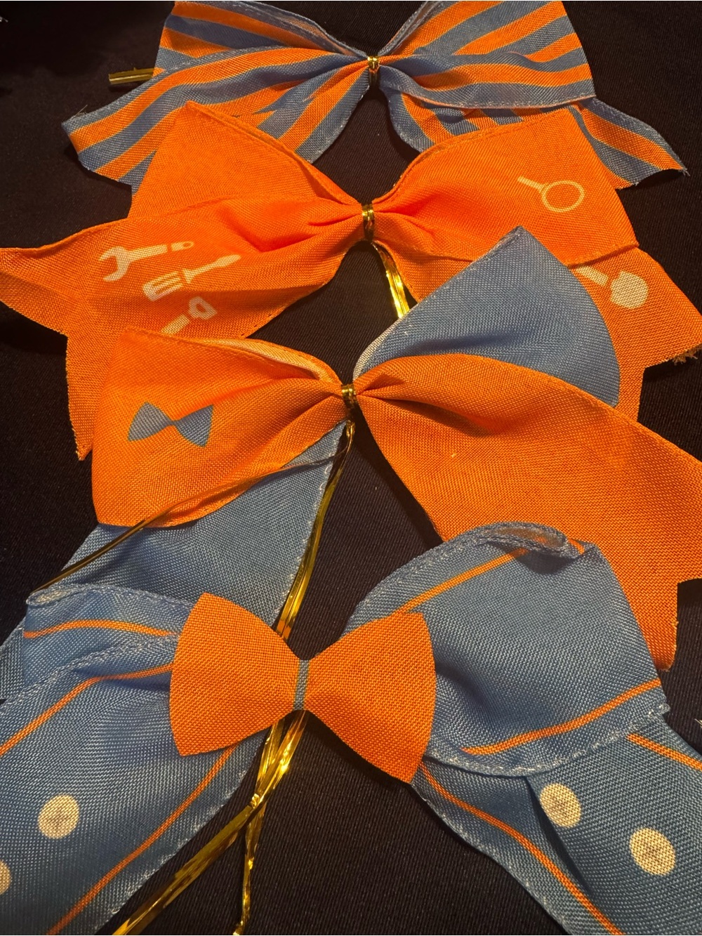 Bows ~ Wreaths Orange & Blue Sporting Events Cheerleaders Knicks NY Fans 24 Lot - Picture 1 of 16
